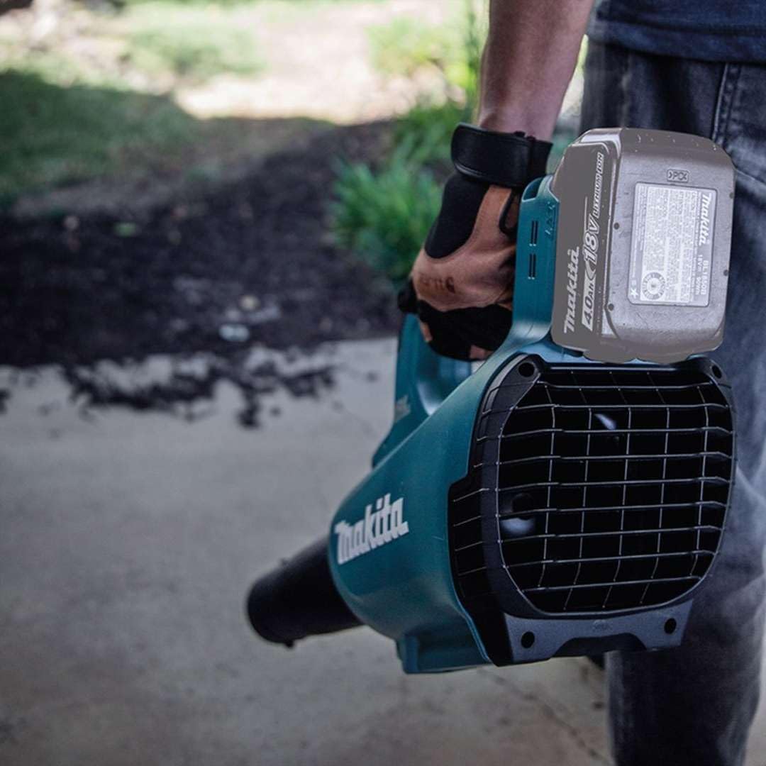 Makita DUB184RT 18V LXT Brushless Blower Set – Includes 1 x 5.0Ah Battery and Charger.
