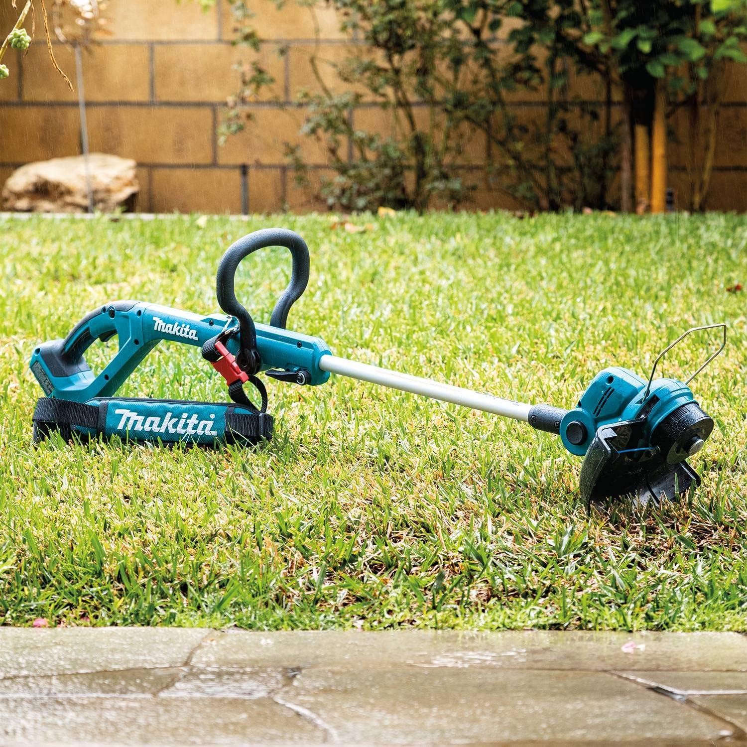 Makita DUR193Z 18V LXT Cordless Grass Trimmer – Tool Only